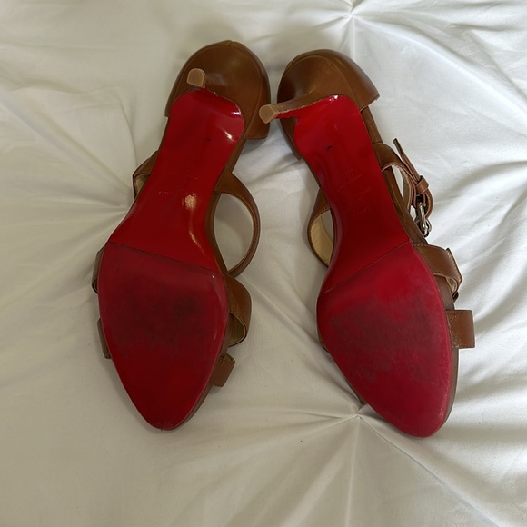 Christian Louboutin heels size 40 1/2 - Picture 2 of 10